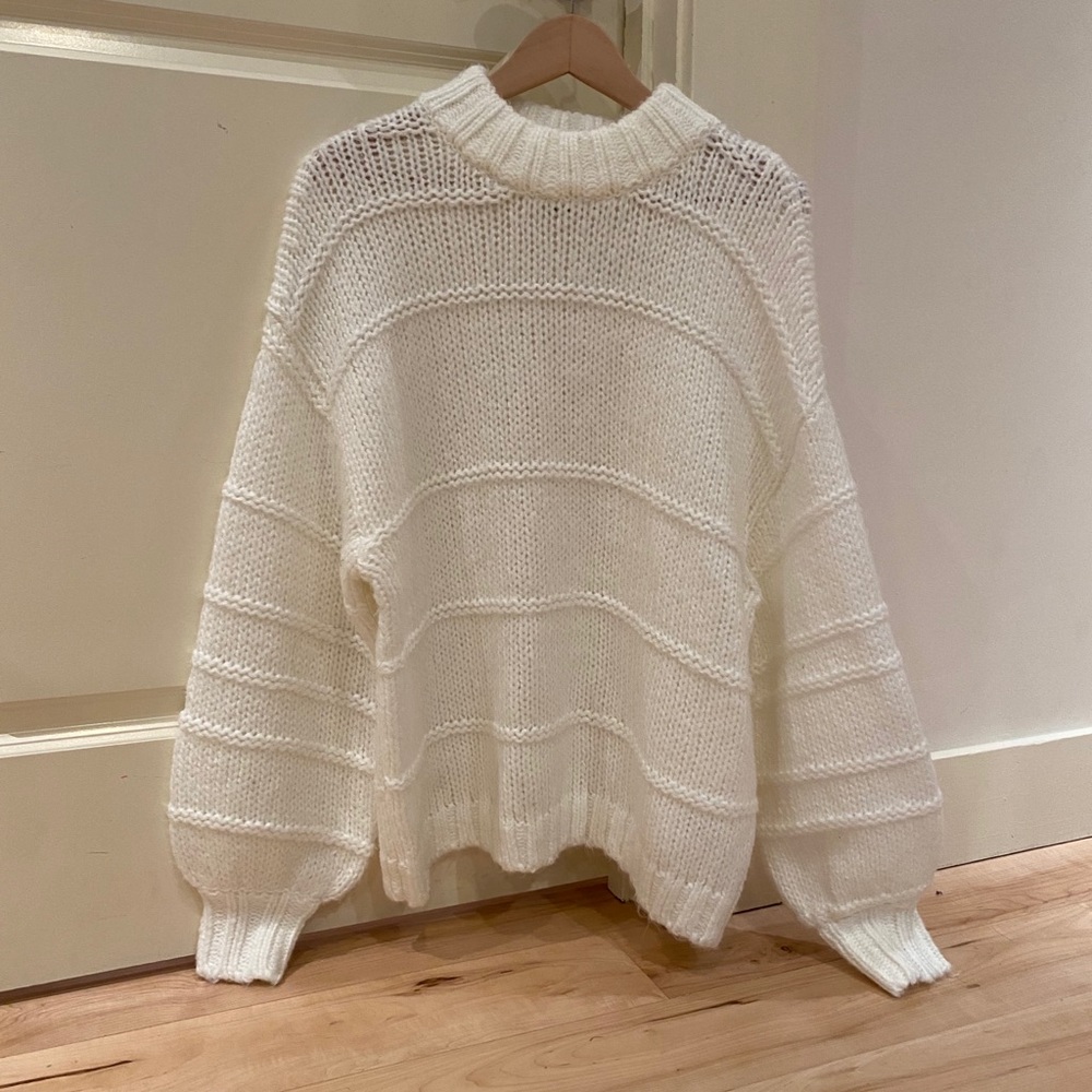 BRAND NEW Urban Outfitters sweater